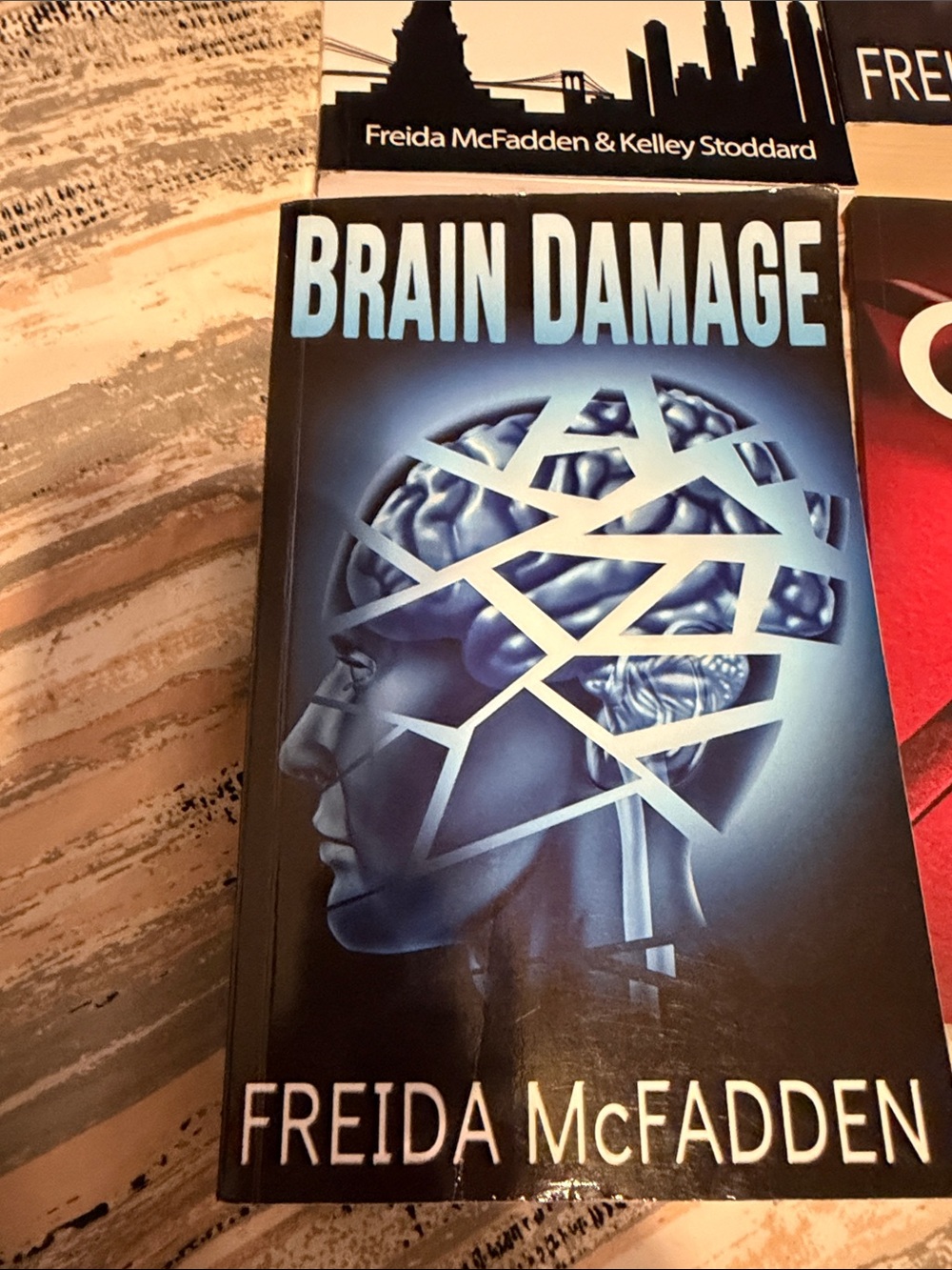 LotFreida McFadden Paperback Book Lot — Baby City, The Ex, Brain Damage,The Gift - Picture 4 of 5